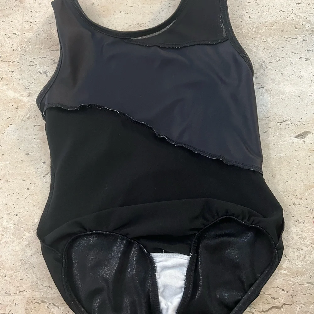 More Than Magic Girl’s Dance Leotard Size Small (6)
